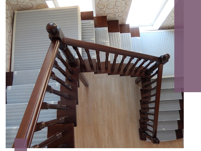 П-образные лестницы под ключ в Сестрорецке — изготовление и монтаж