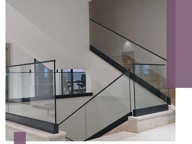 Стеклянные перила премиум-класса с установкой в Сестрорецке