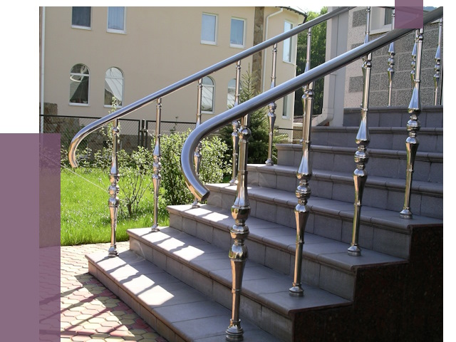 Перила для крыльца в Сестрорецке от 10761 руб. — монтаж ПРОЛЁТ-Сст