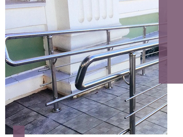 Ограждения пандусов из металла и нержавейки в Сестрорецке