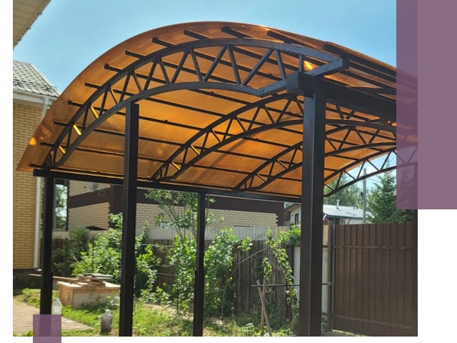 Изготовление навесов под ключ в Сестрорецке из качественных материалов