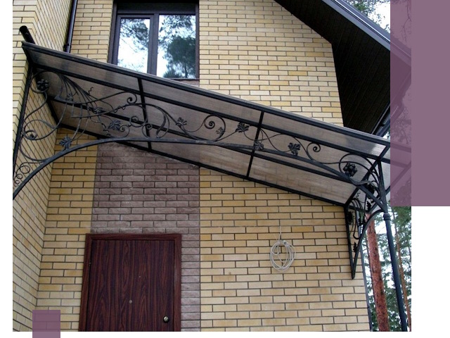 Односкатные козырьки из металла под ключ в Сестрорецке